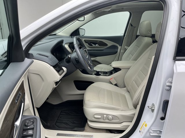 Used 2024 White Frost Tricoat GMC Denali image 3