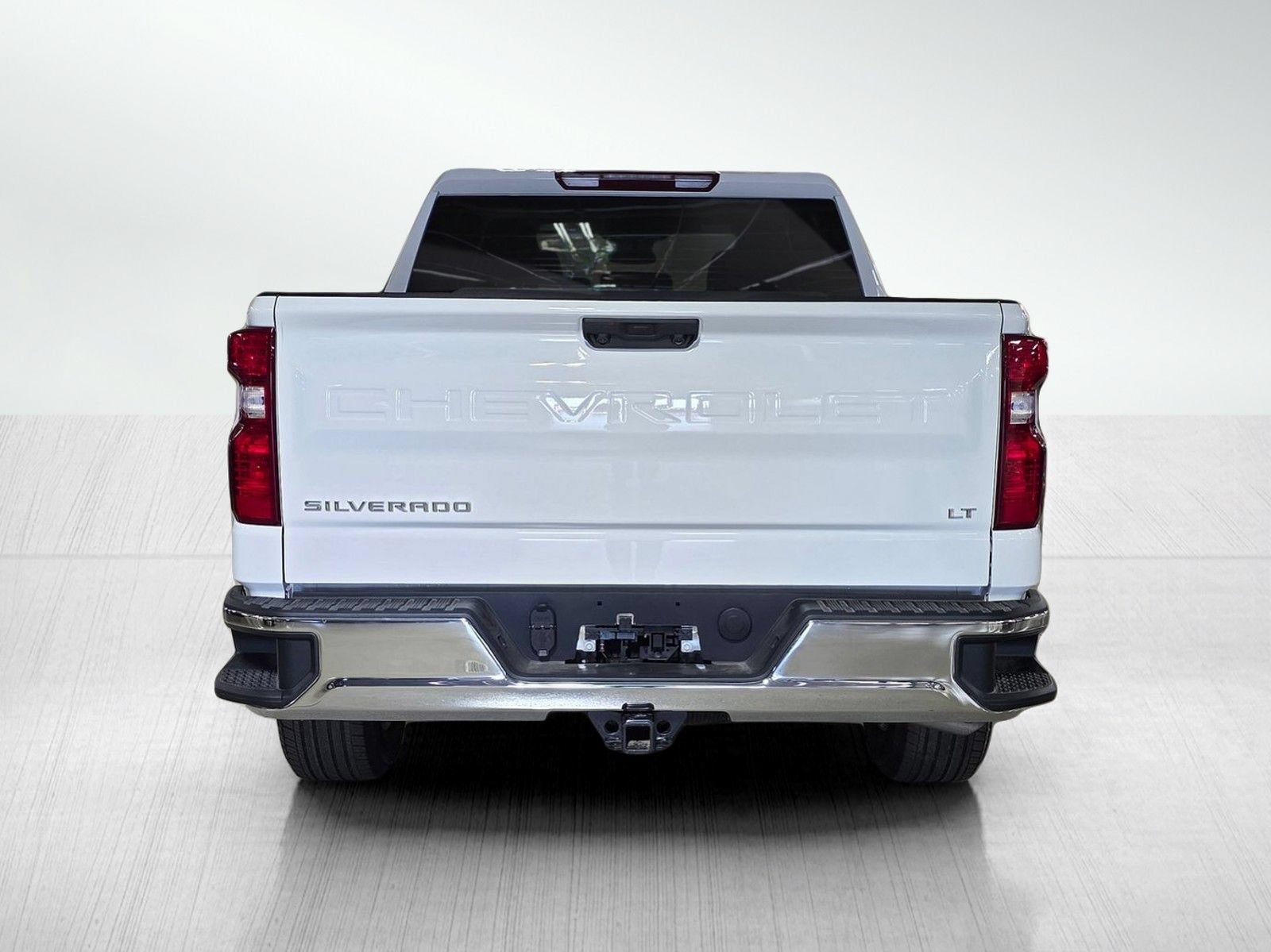 New 2026 Summit White Chevrolet LT (2FL) image 6