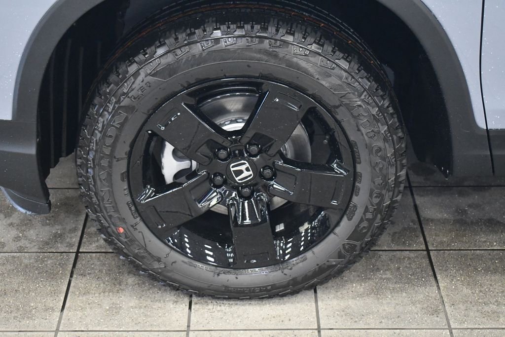 New 2026 Sonic Gray Pearl Honda Black Edition image 7