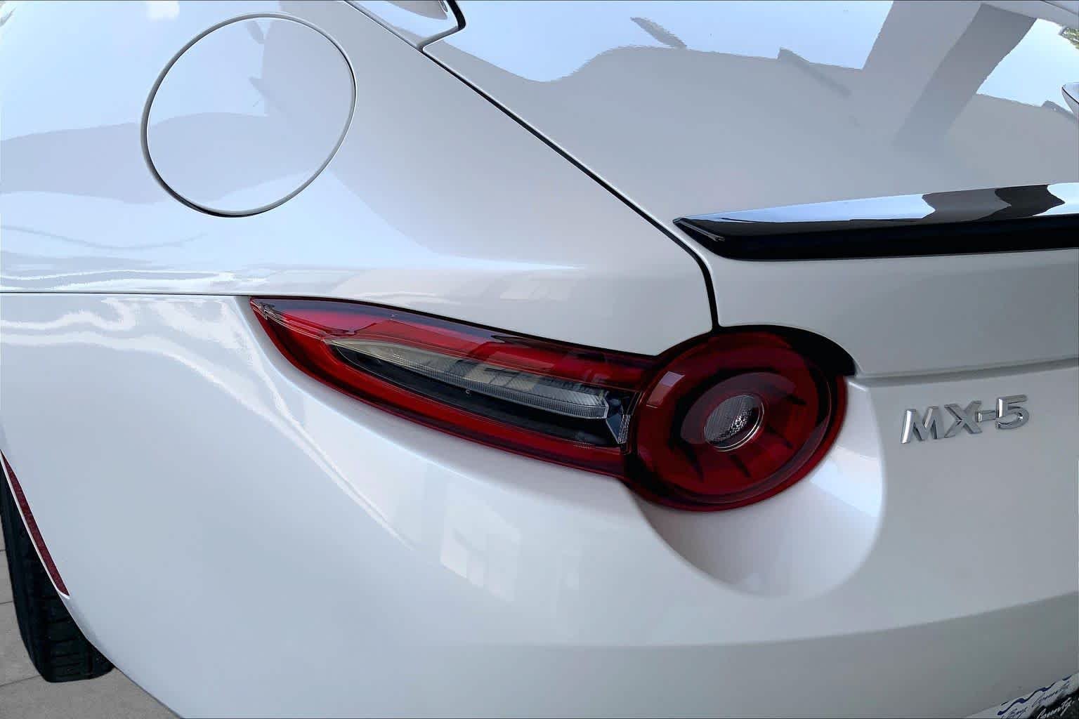Used 2025 Snowflake White Pearl Mica Mazda Grand Touring image 26