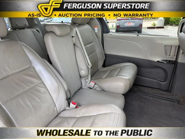 Used 2016  Toyota XLE image 27