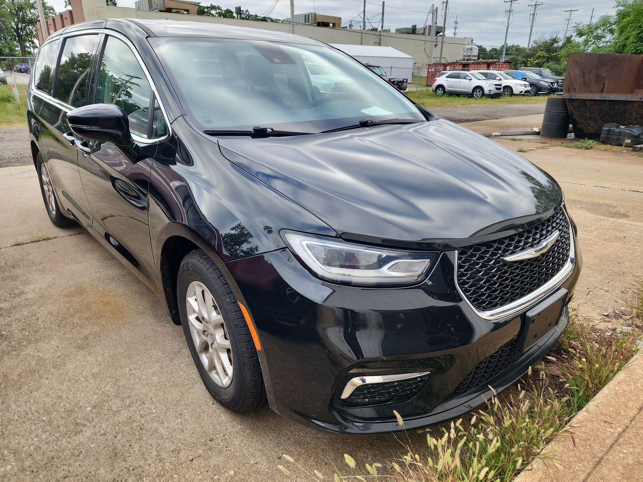 Used 2024 Black Chrysler Touring L image 1