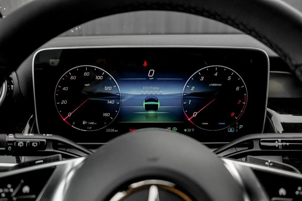 New 2026 Polar White Mercedes-Benz GLC 300 image 13