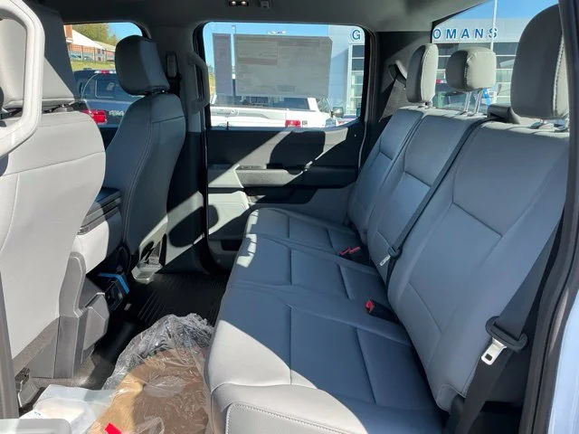 New 2027 Oxford White Ford F-350® XL image 20