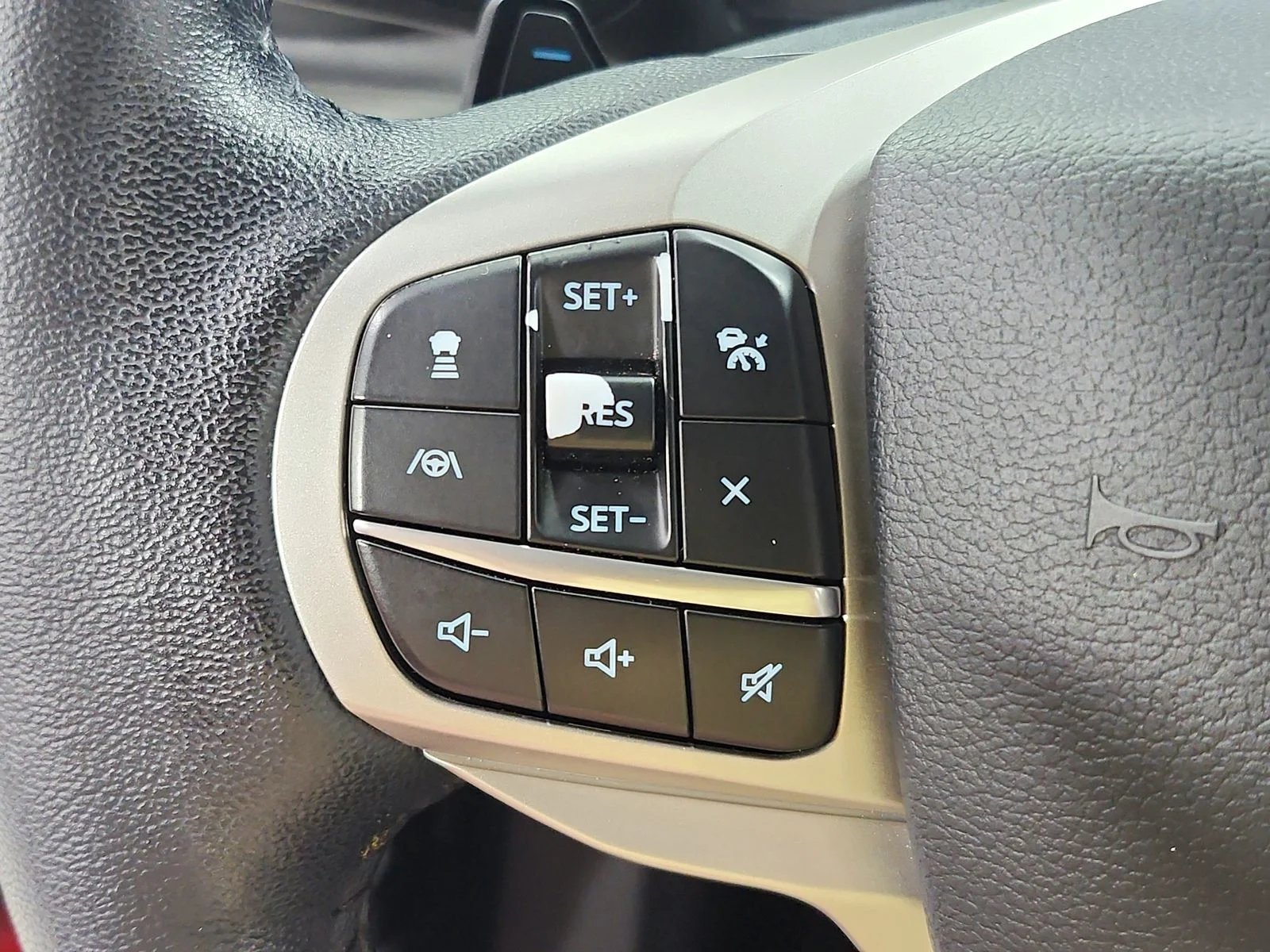 Used 2021 Red Ford XLT image 27