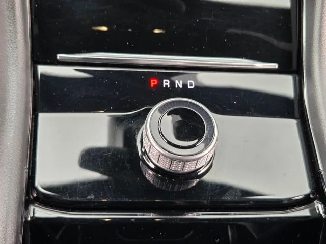 Used 2023 Red Jeep Altitude image 19