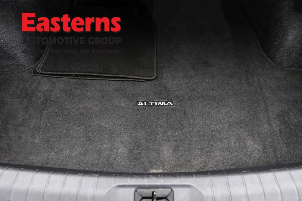 Used 2024 Black Nissan 2.5 SV image 9