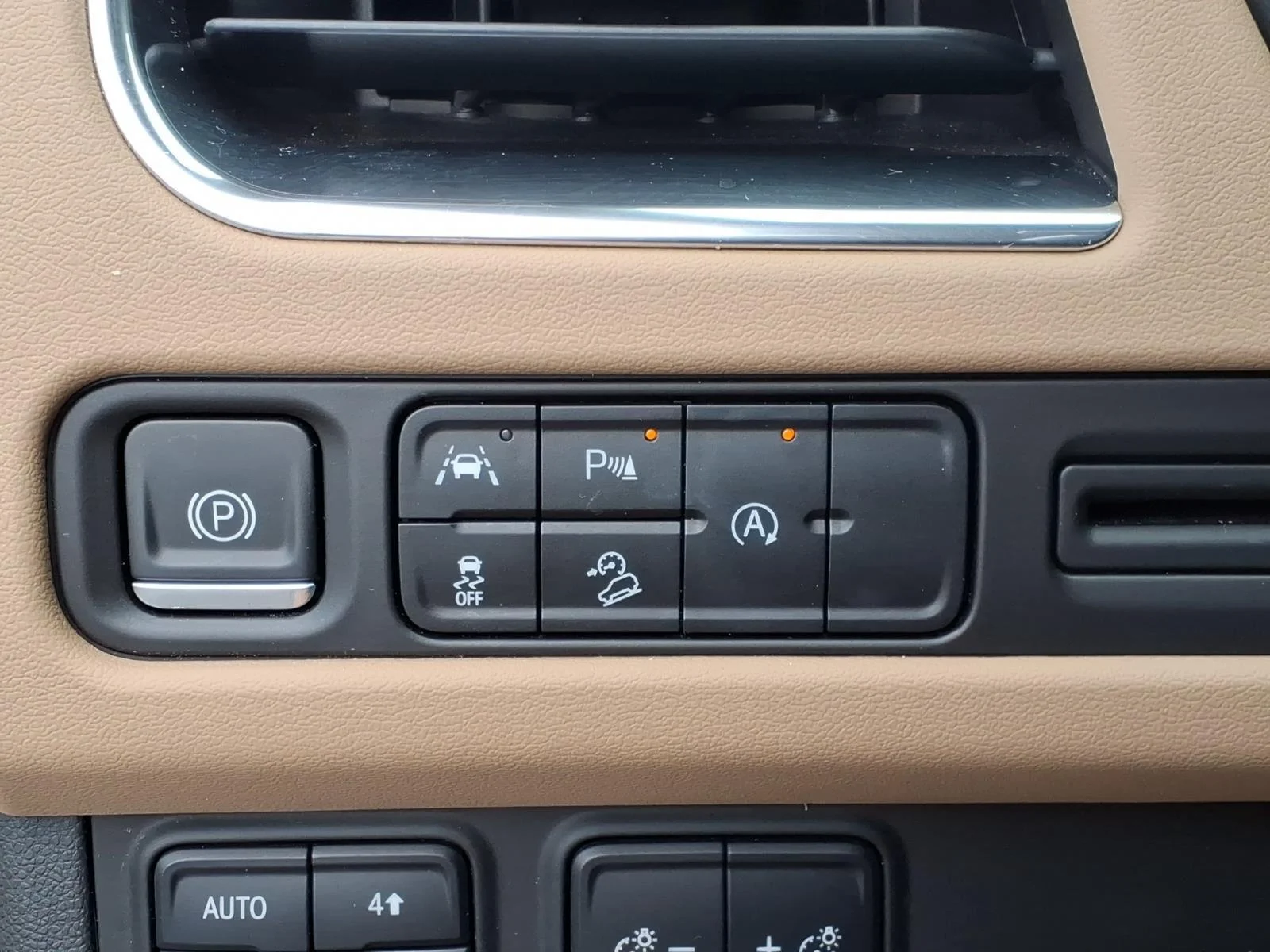 Used 2023 Summit White Chevrolet Premier image 9