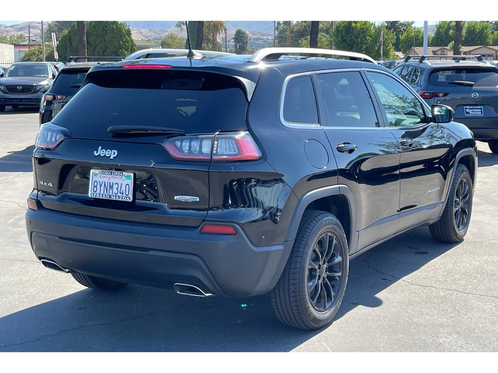 Used 2021 Diamond Black Crystal Pearlcoat Jeep Latitude Lux image 7