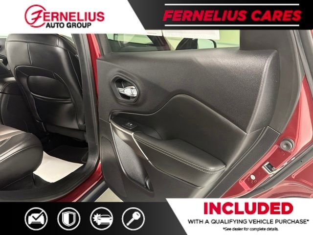 Used 2021 Red Jeep Latitude Lux image 19