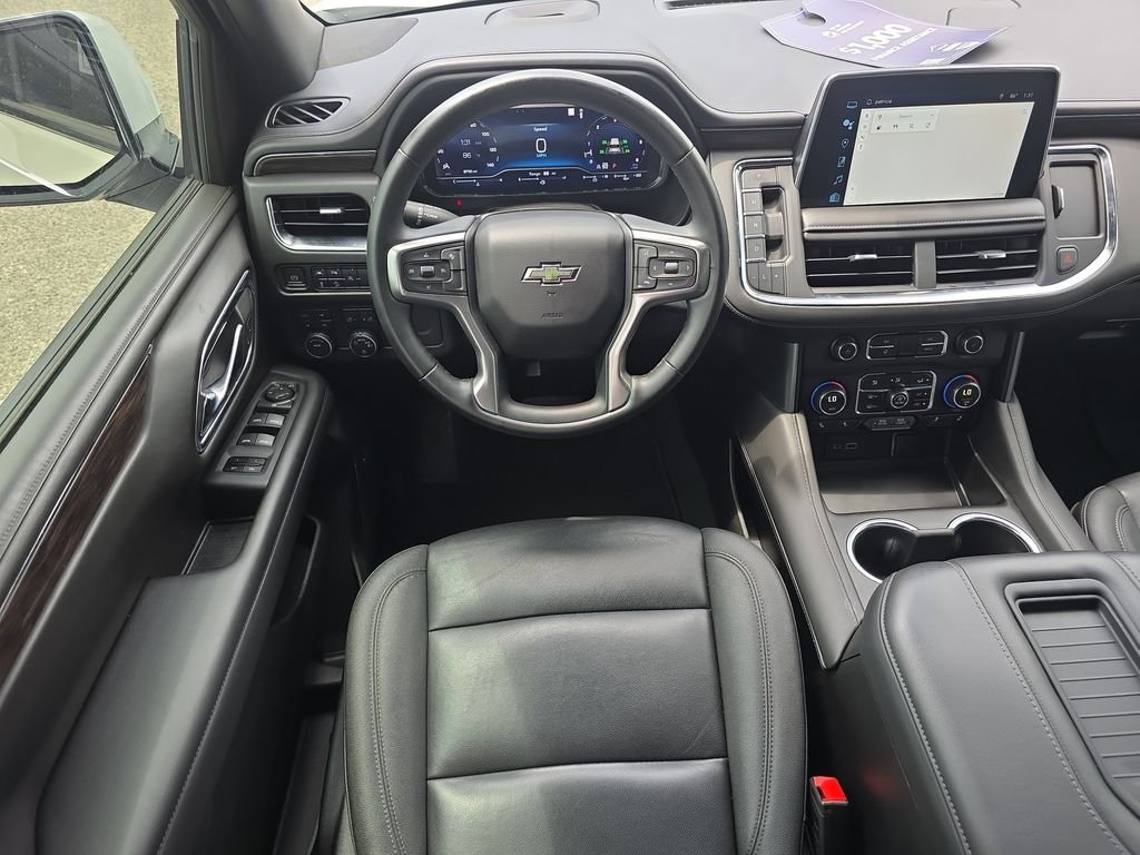 Used 2023 White Chevrolet Z71 image 13