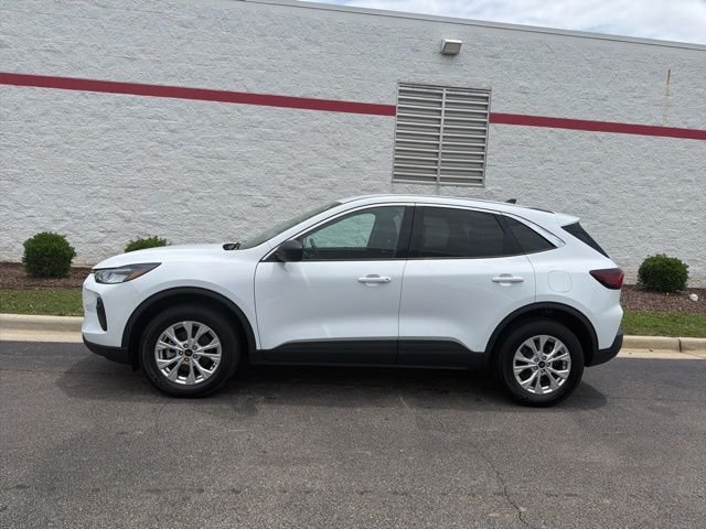 Used 2024 White Ford Active image 4