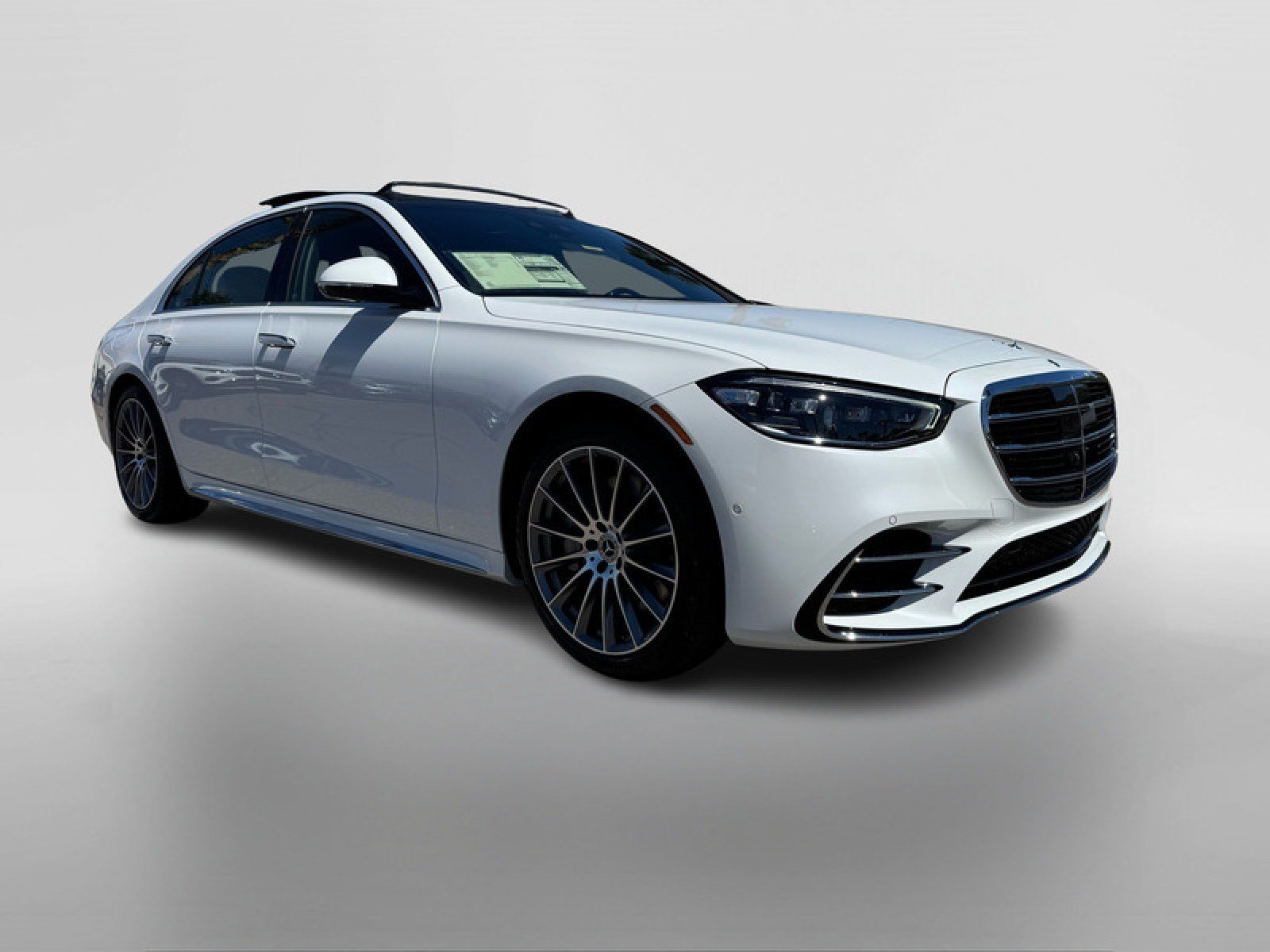 New 2026 MANUFAKTUR Moonlight White Metallic Mercedes-Benz S 580 4MATIC® Sedan image 7