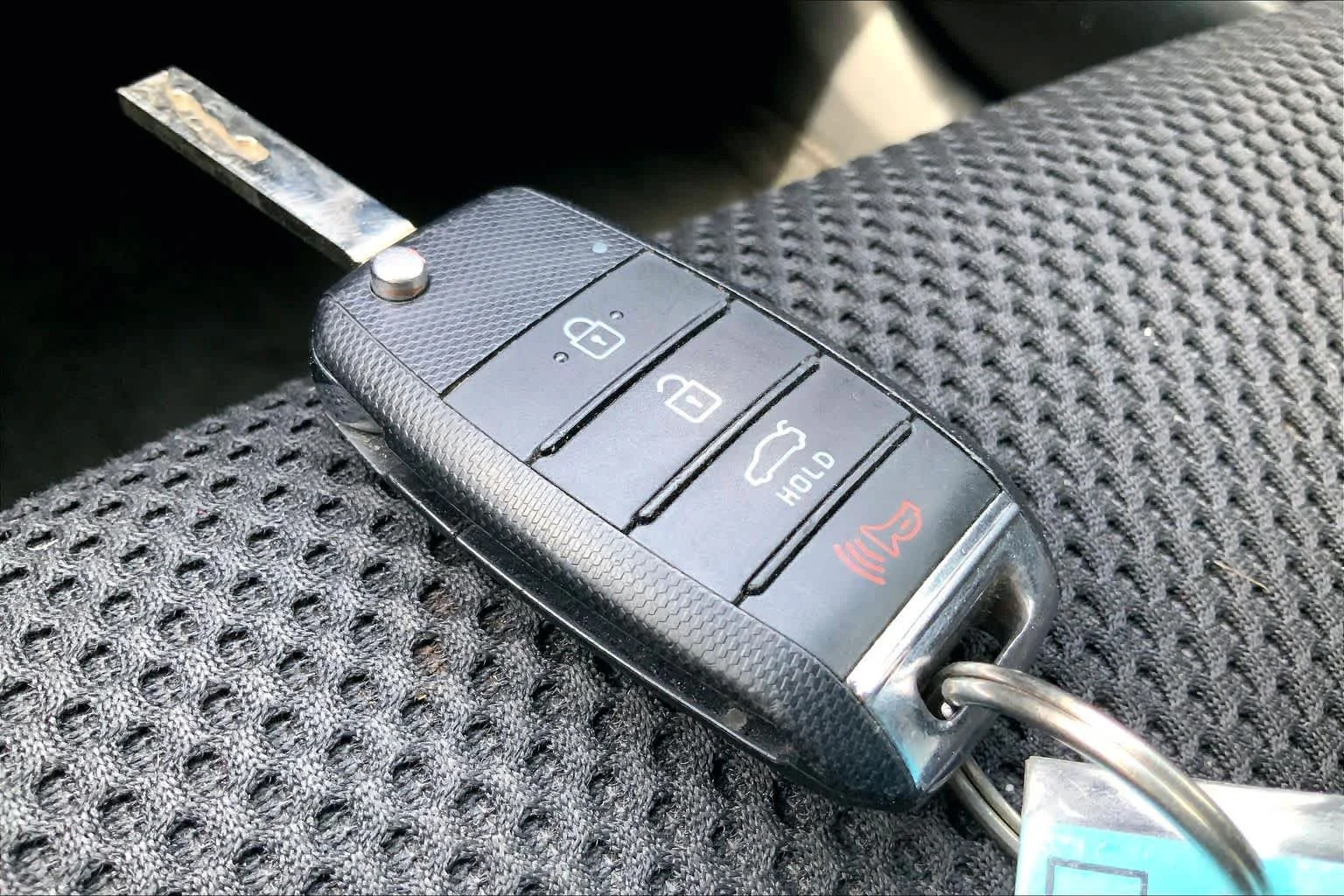 Used 2020 Sparkling Silver Kia LX image 15