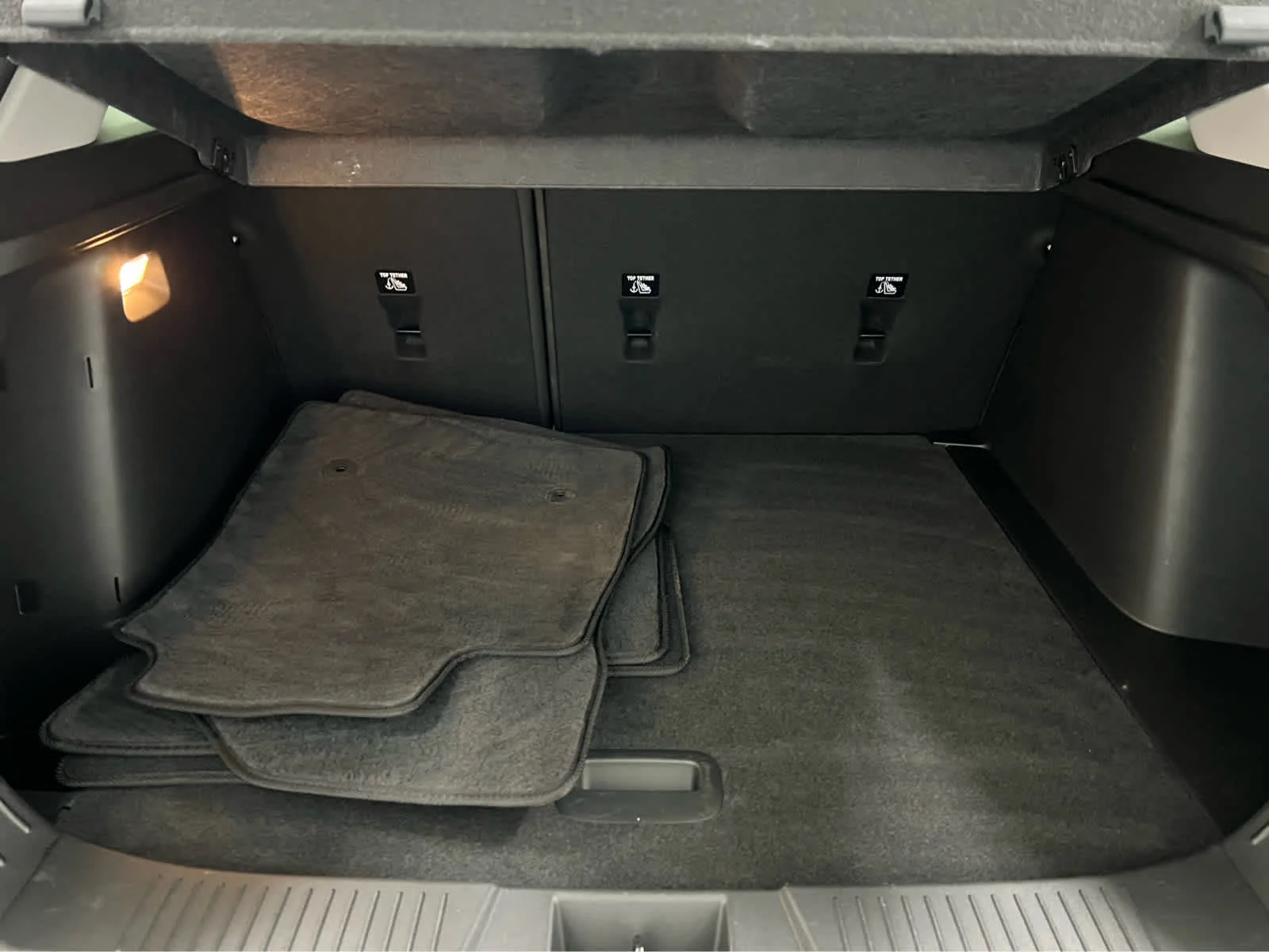 Used 2024 Summit White Chevrolet ACTIV image 8