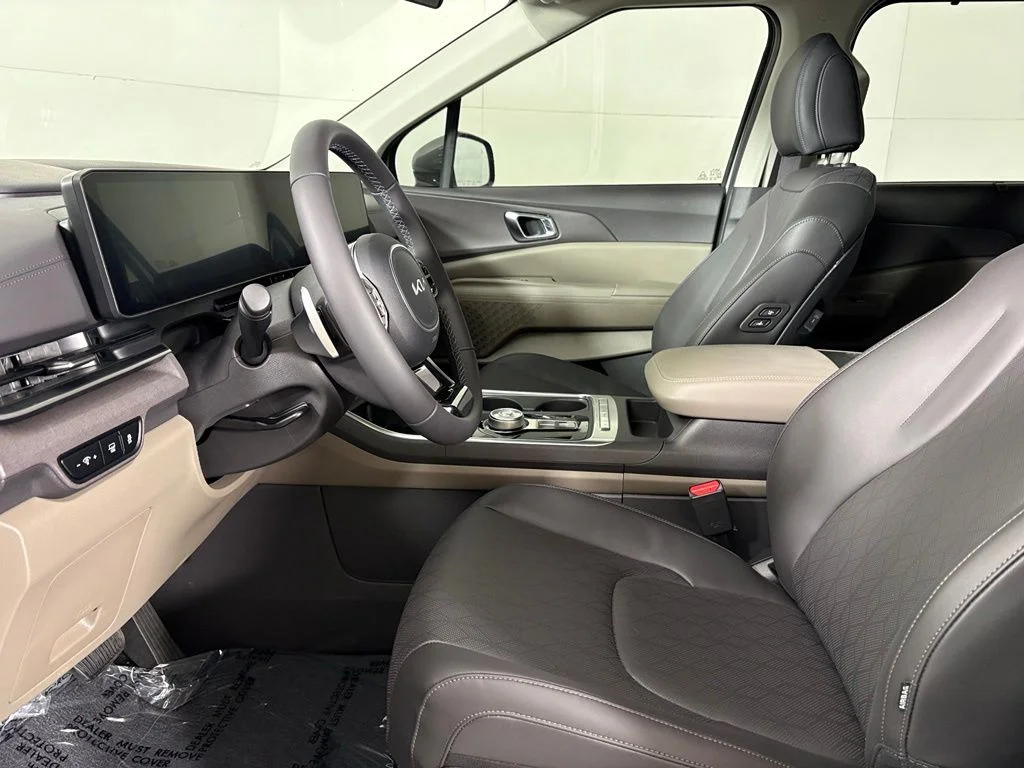 New 2026 Ceramic Silver Kia EX image 20