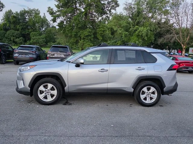 Used 2019 Silver Sky Metallic Toyota XLE image 5