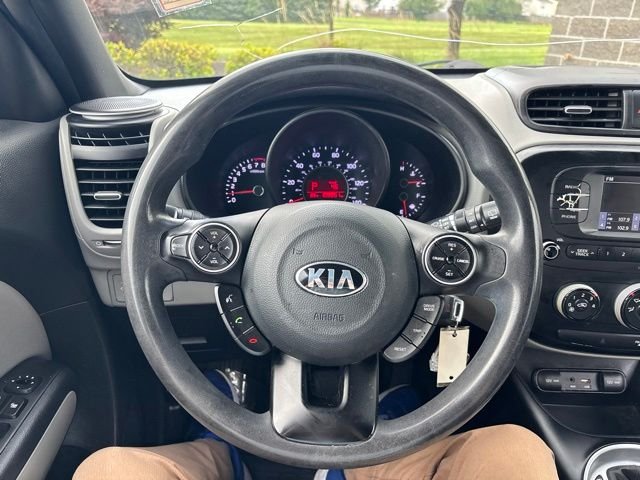Used 2018 Bright Silver Kia Base image 17