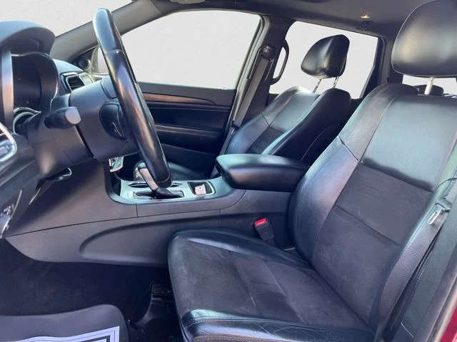 Used 2020 Velvet Red Pearlcoat Jeep Altitude image 9