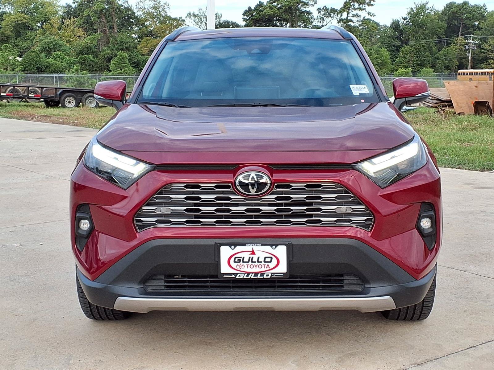 Certified Used 2022 Pearl Toyota Limited image 4