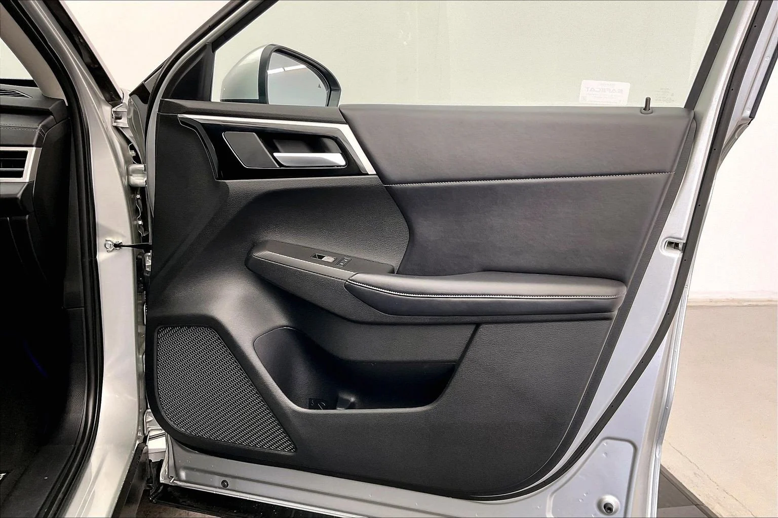 2023 Mitsubishi Outlander Plug-In Hybrid SE - Photo 25