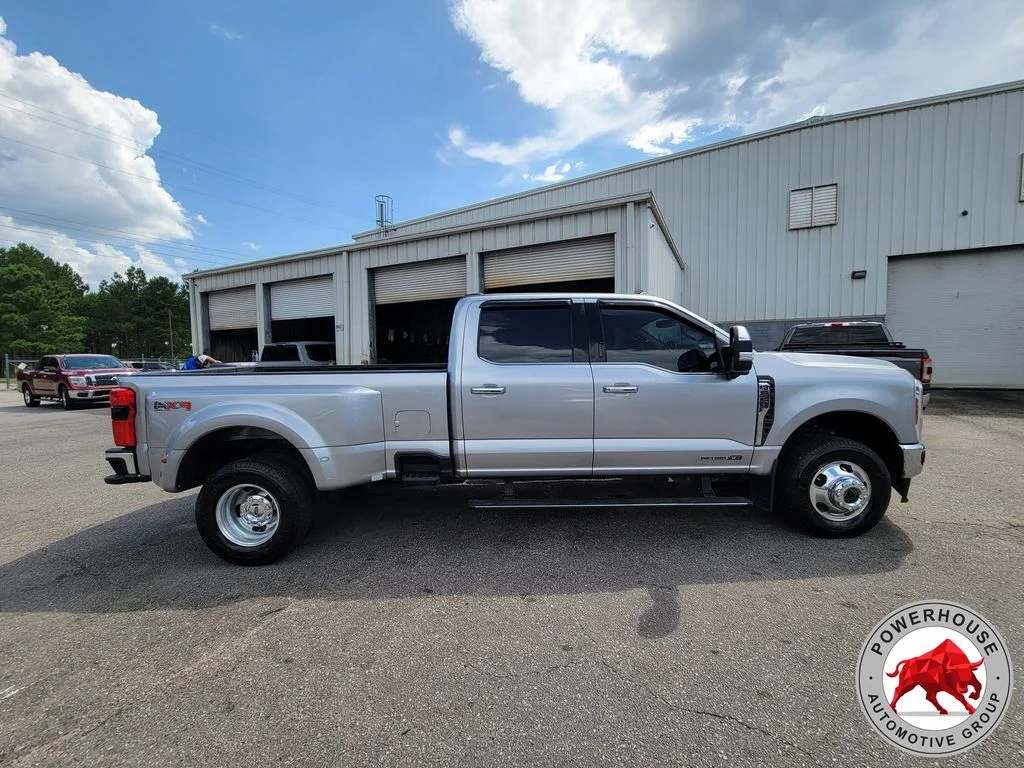 Used 2024 Silver Ford Lariat image 6
