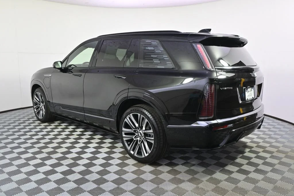 Certified Pre-Owned 2026 Cadillac VISTIQ Platinum SUV in