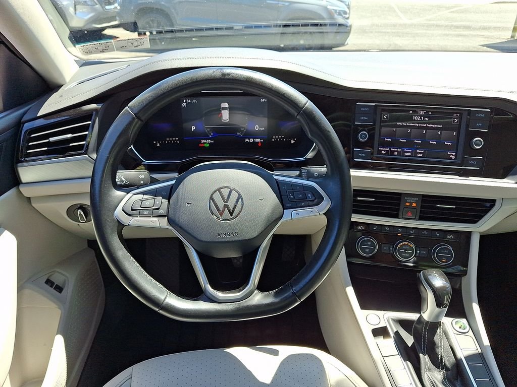 Certified Used 2024 Black Volkswagen 1.5T SE image 12