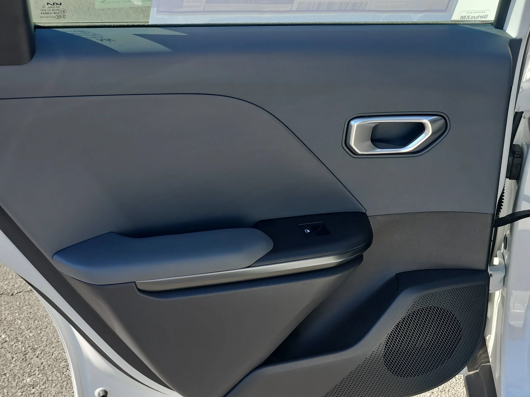 New 2026 Snow White Pearl Kia LXS image 28