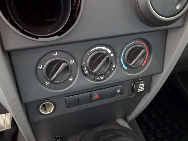 Used 2007 Black Jeep Sahara image 15