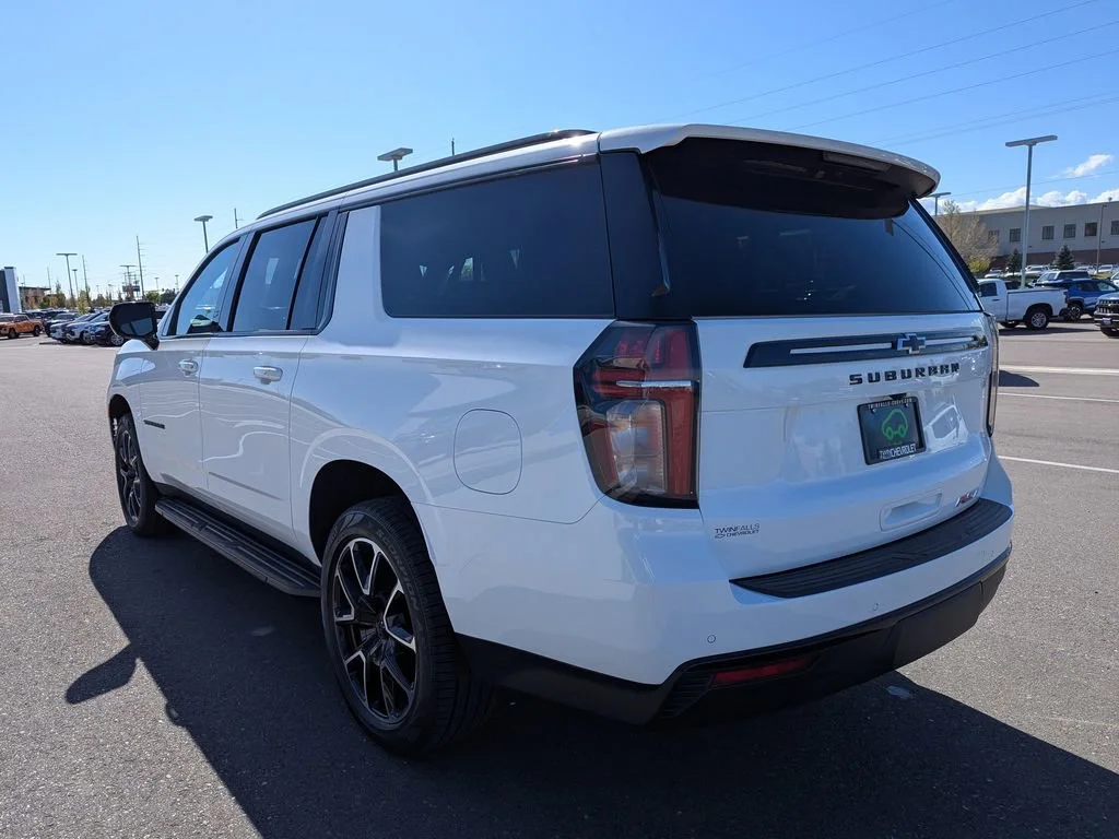 2023 Chevrolet Suburban RST - Photo 34