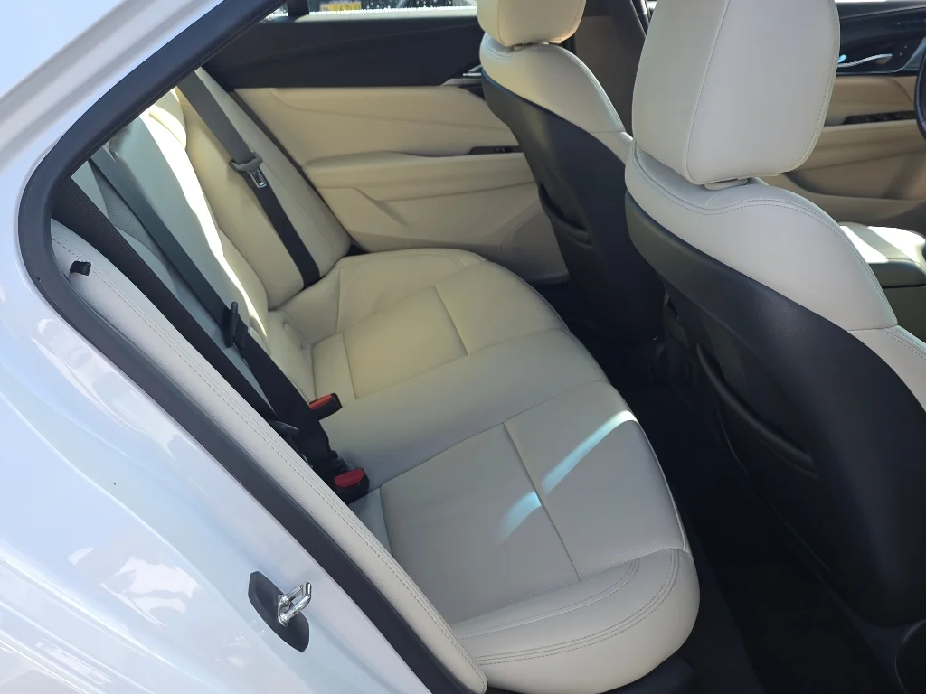 Used 2023 Crystal White Tricoat Cadillac Premium Luxury image 27