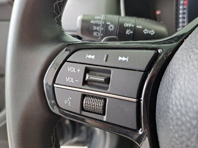 Used 2024  Honda Touring image 11