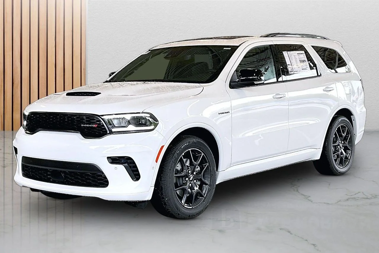 New 2026 White Knuckle Clearcoat Dodge GT Plus HEMI V8 image 4