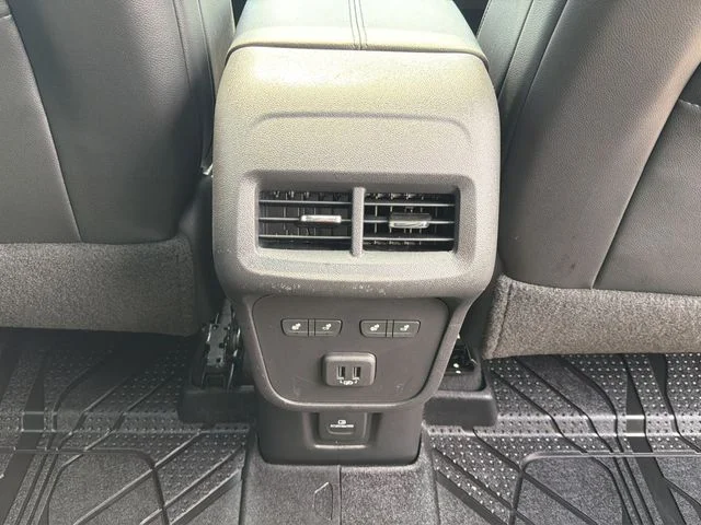 Used 2019 White Chevrolet Premier image 25