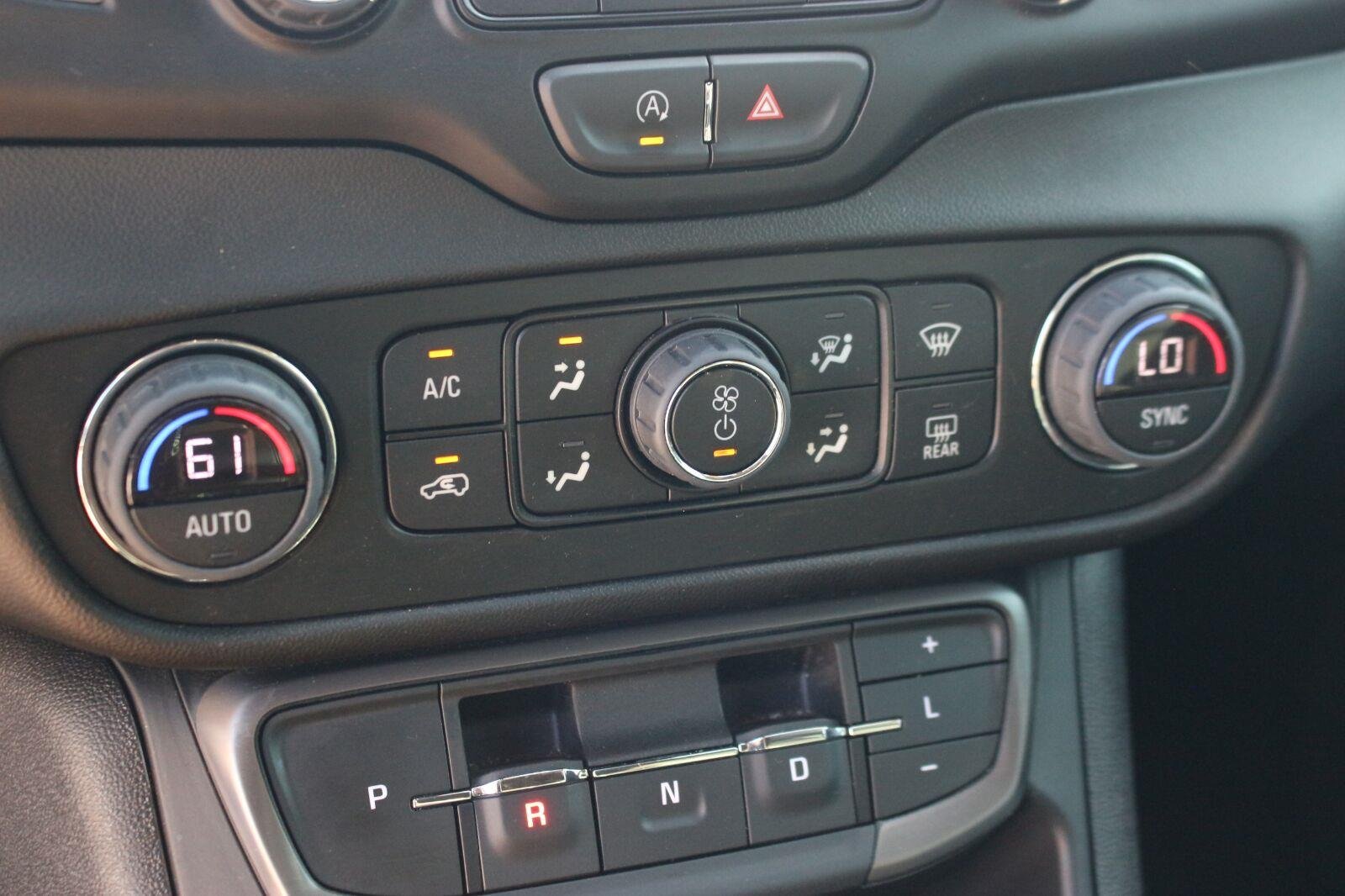 Used 2024 Riptide Metallic GMC AT4 image 29