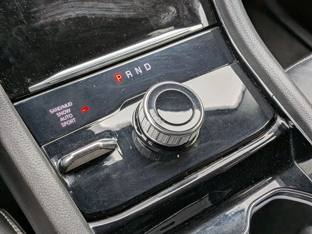 Used 2023 Black Jeep Limited image 18