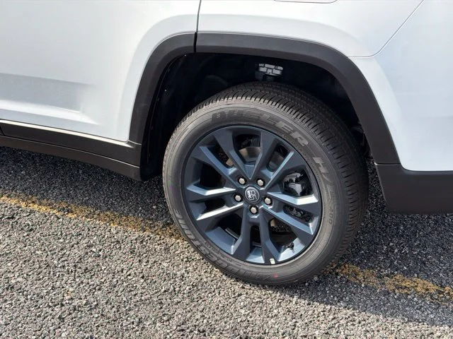 New 2026 White Jeep  image 6
