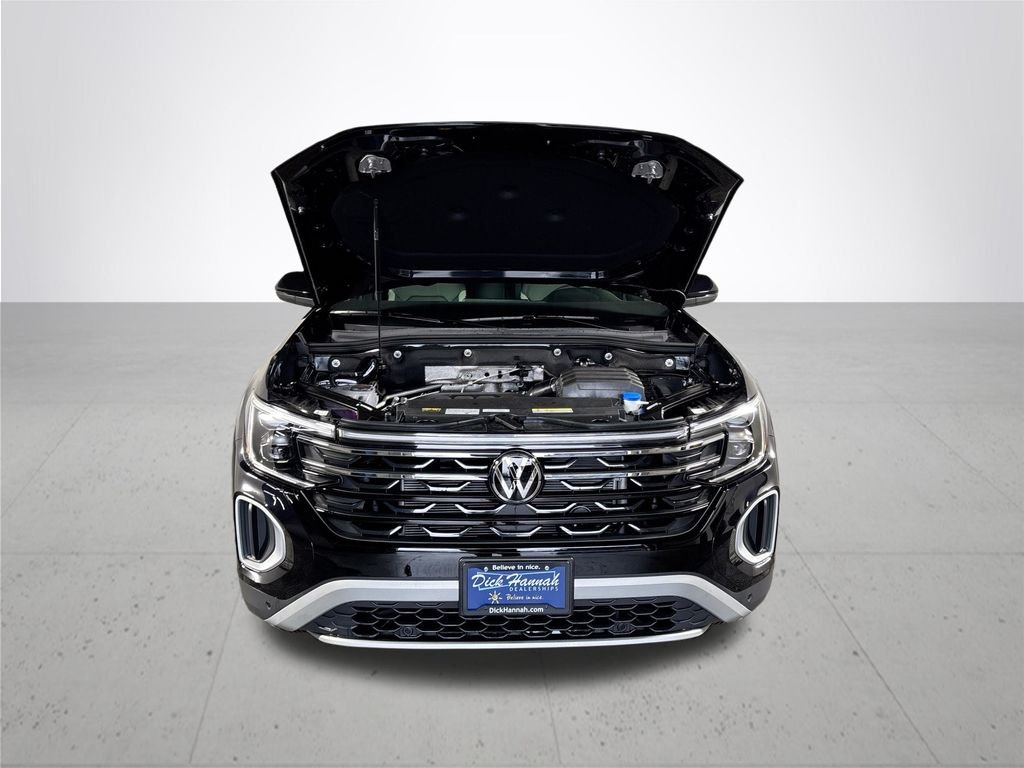 New 2026 Deep Black Pearl Volkswagen Peak Edition image 22