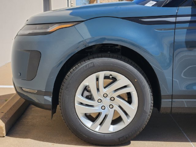 2026 Land Rover Range Rover Evoque 6