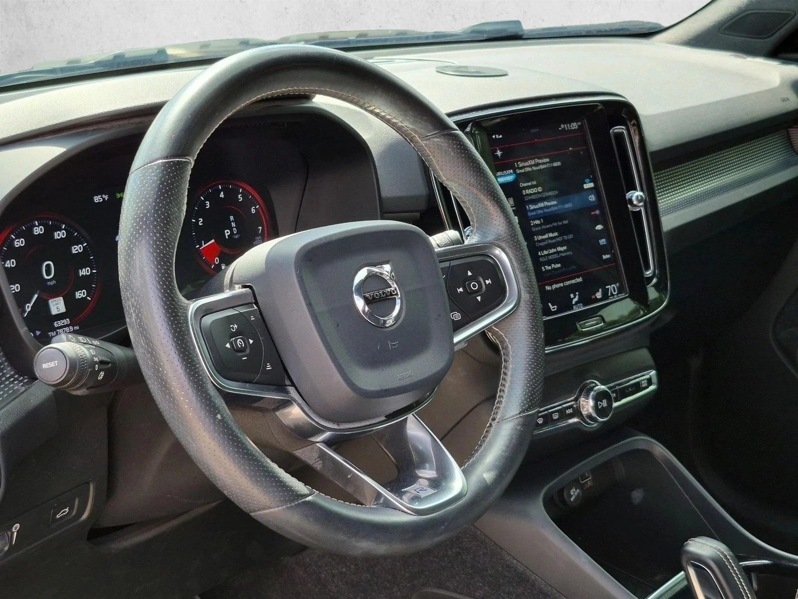 Used 2020 Gray Volvo R-Design image 9