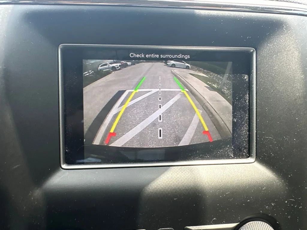 Used 2020 Diamond Black Jeep Laredo E image 29