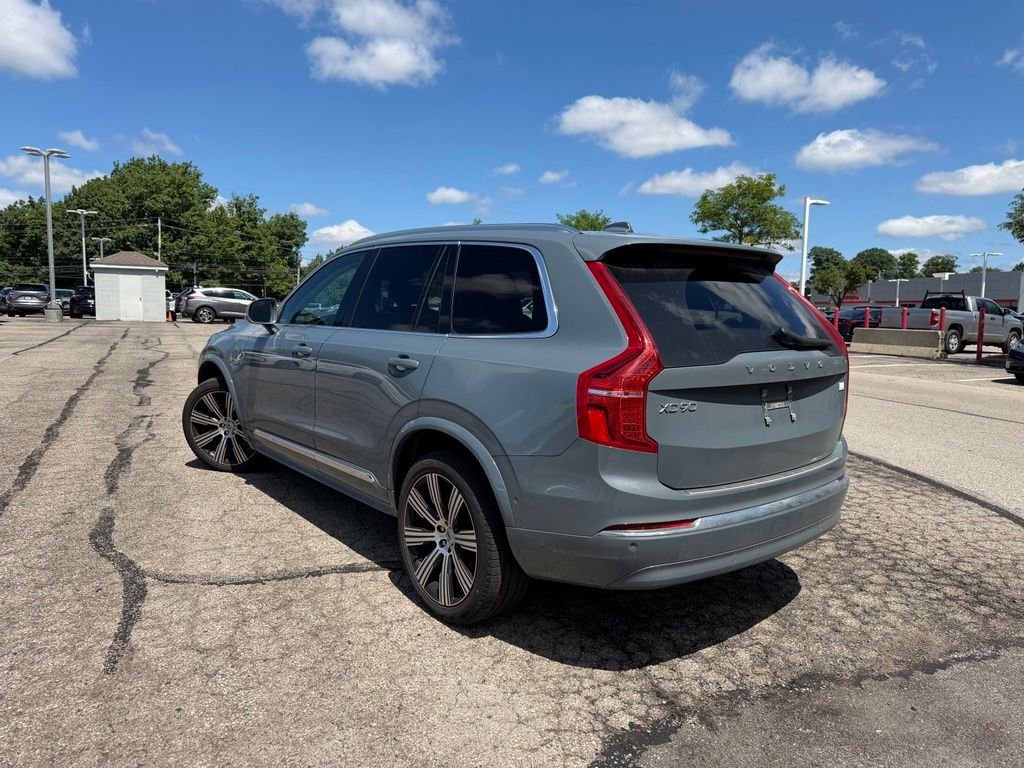 Certified Used 2023 Gray Metallic Volvo T8 Plus Bright Theme 7 Passenger image 4