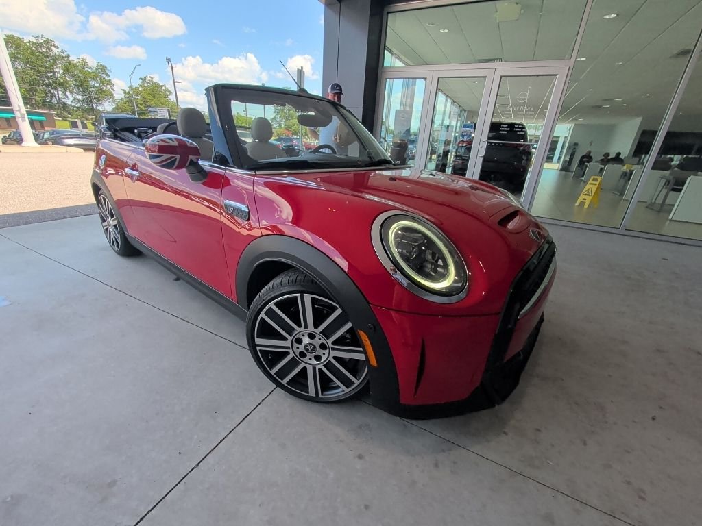 Used 2023 Red MINI Signature image 2