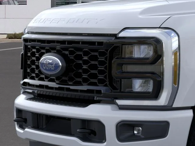 New 2026 Oxford White Ford XL image 17