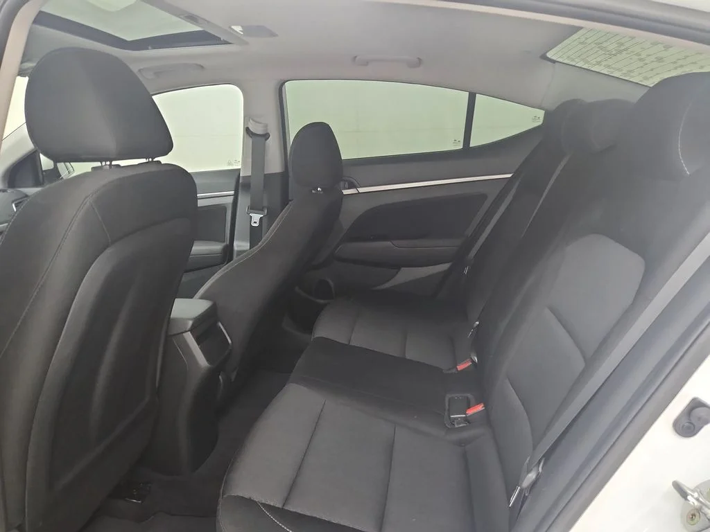 Used 2018 White Hyundai Value Edition image 33