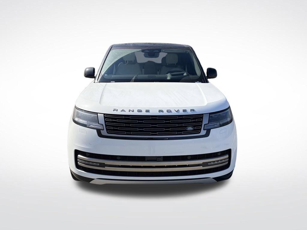 New 2026 White Land Rover SE image 2