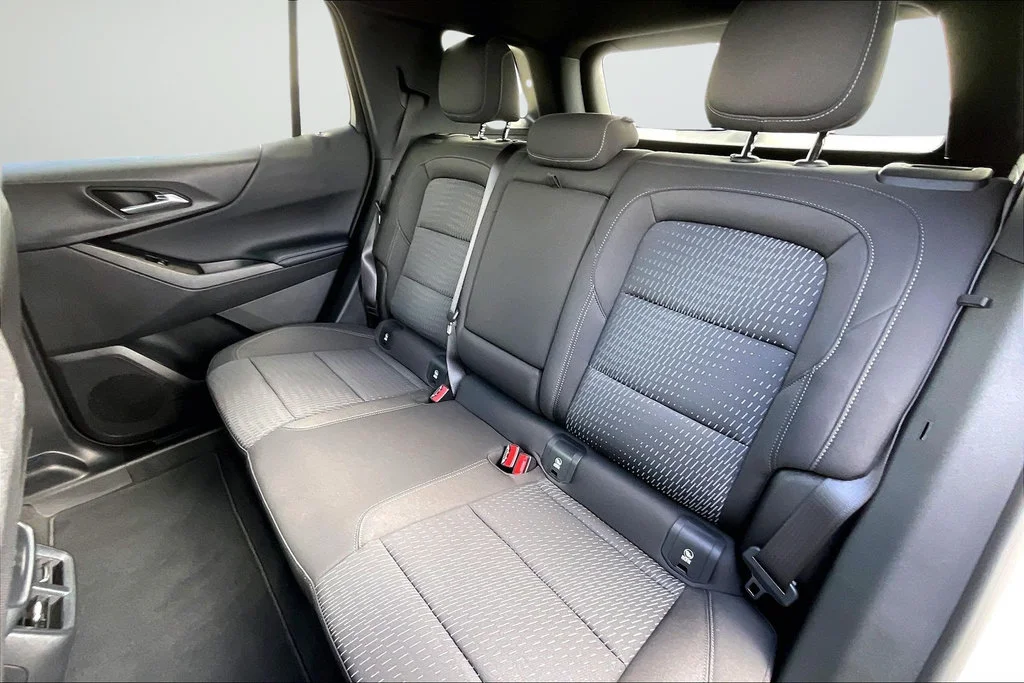 Used 2026 Summit White Chevrolet LT image 23
