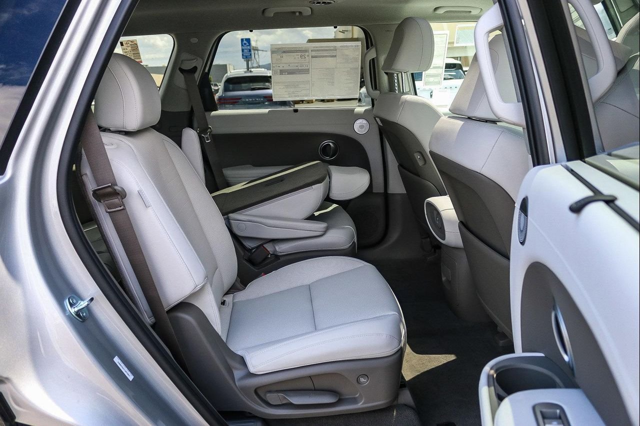 New 2026 Silver Hyundai Limited image 18