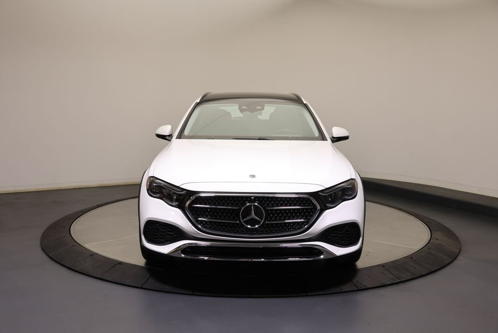 New 2027 Polar White Mercedes-Benz E 450 image 2